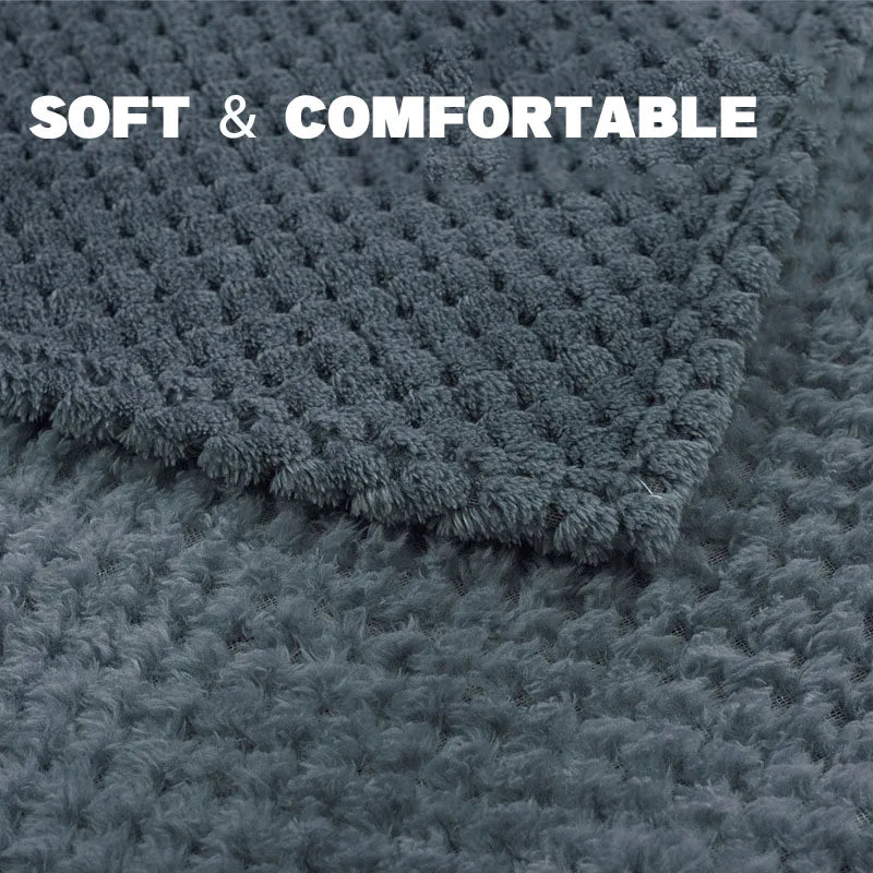 Soft Plush Pet Blanket – Washable Dog & Cat Sofa Pad
