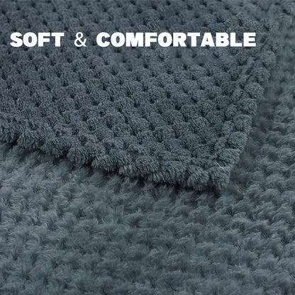 Soft Plush Pet Blanket – Washable Dog & Cat Sofa Pad