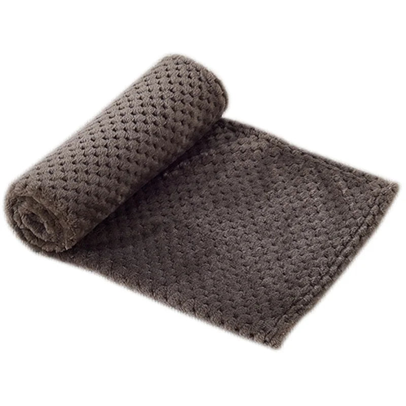 Soft Plush Pet Blanket – Washable Dog & Cat Sofa Pad
