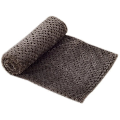 Soft Plush Pet Blanket – Washable Dog & Cat Sofa Pad