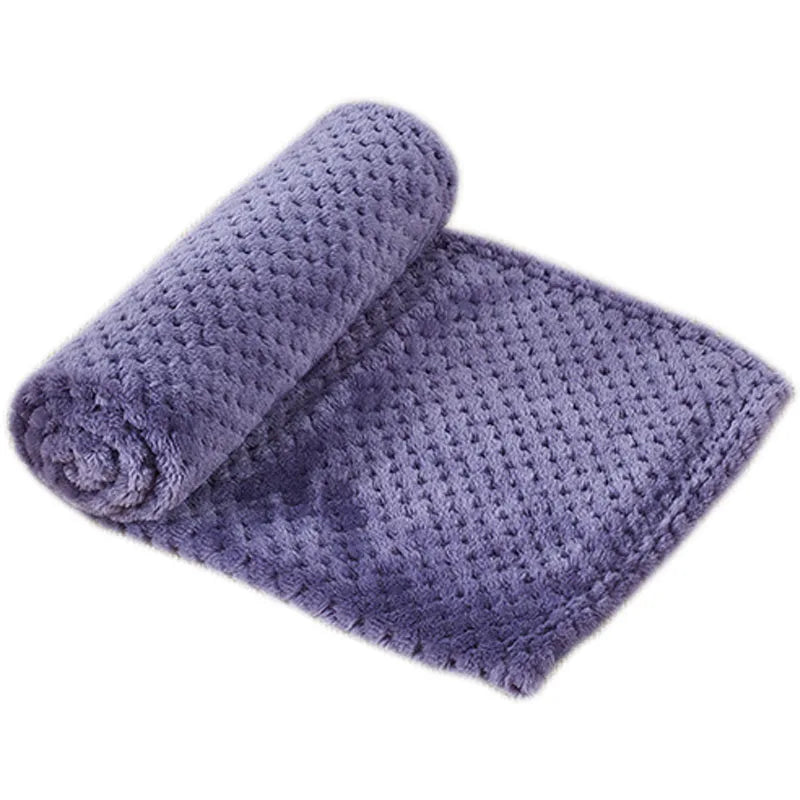 Soft Plush Pet Blanket – Washable Dog & Cat Sofa Pad